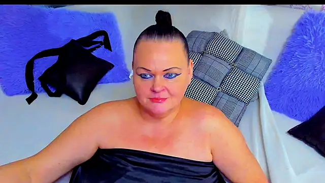 MilanaBiegert webcam