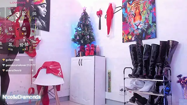 NicolleDiamonds_cg webcam