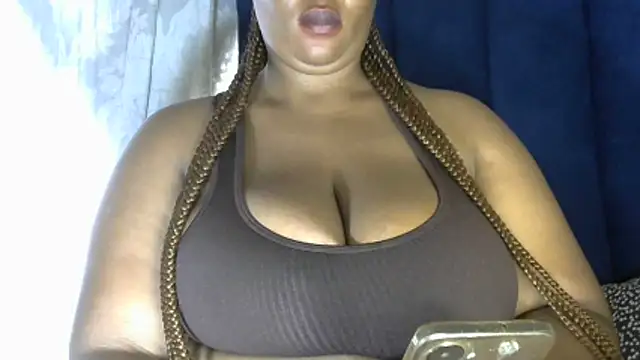 NippleMilkXx webcam