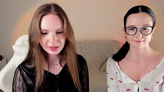 mishkame - MishkaMe's free webcam - UK Sex Cams