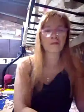 Webcam Model (SexyHottMom)  is live.Free join now!