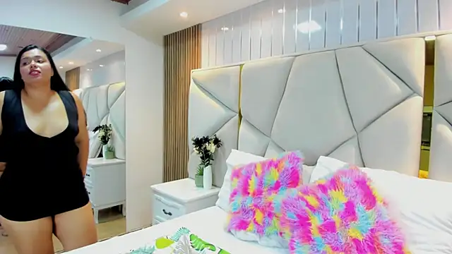 charlott_divine webcam