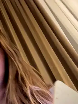 curvyflawless's live cam