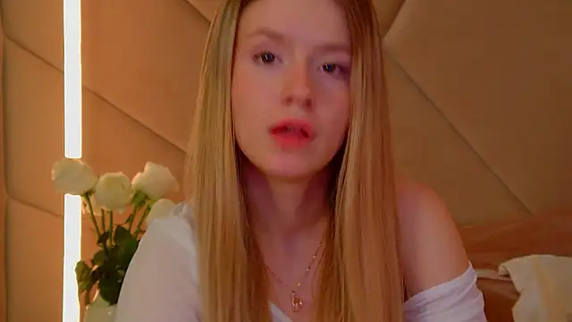 MilanaBalmain webcam