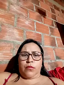 Dirty-Momm-Divorced-Hot