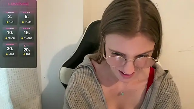 BustyKellyXXX webcam