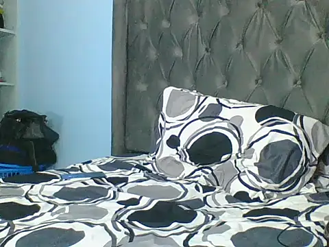 SilentQueen93 webcam