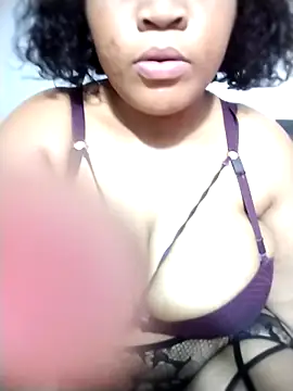 BeverlyQueen14 webcam