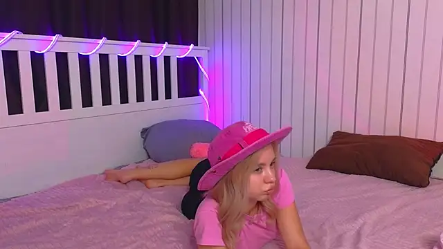 FelishaLaskin webcam