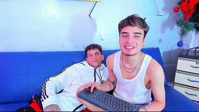 Alex_jeins_at webcam