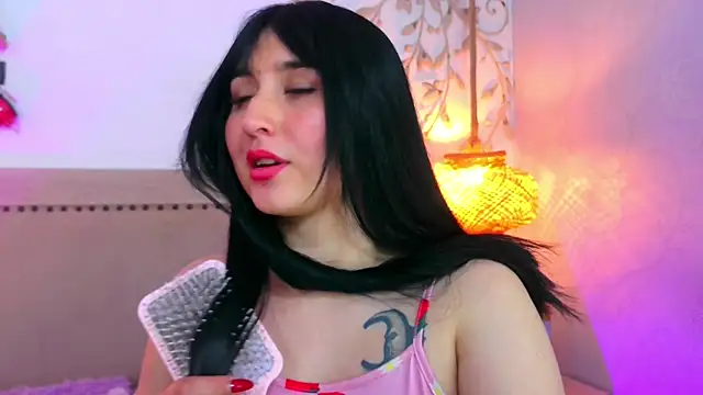 Daphnee-x webcam stripchat model stream image