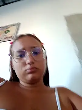 young_dairy01 webcam stripchat model stream image