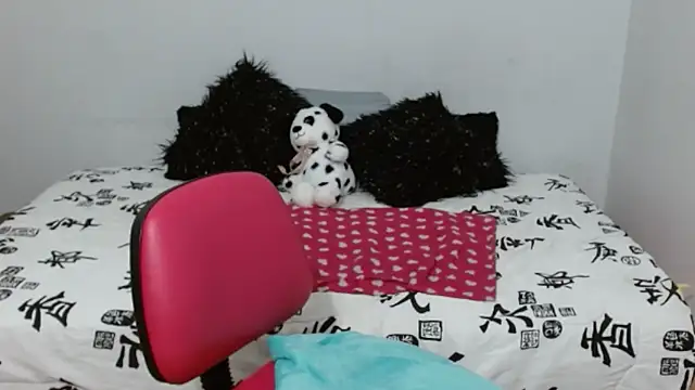 Lunasquirt1985 webcam