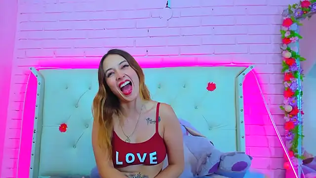 melissa_walker_ (F young) - show tits