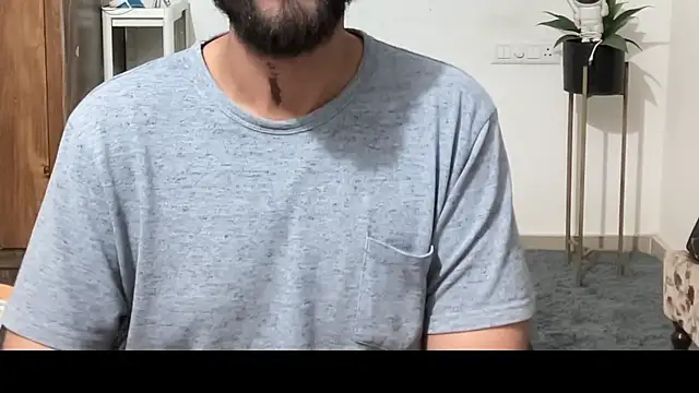 MakeMeAwareAah webcam