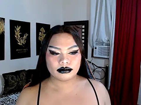 TSbrianaHugeCock webcam