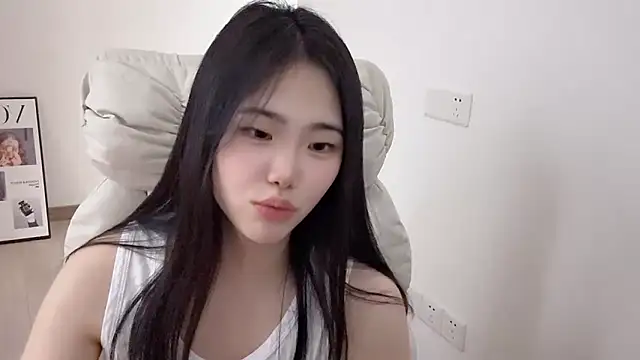 suki-1 - Suki-1's free webcam - UK Sex Cams