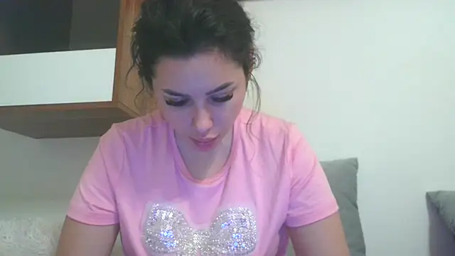 LovelyJulliette webcam