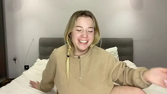 Embersweetbunny webcam