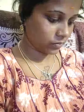 sweetqueen143 webcam