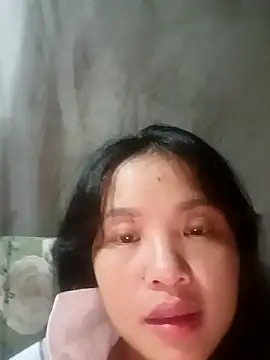 Webcam Model (Pretty-haert)  is live.Free join now!