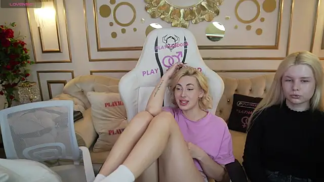 kara_cat - Kara_cat's free webcam