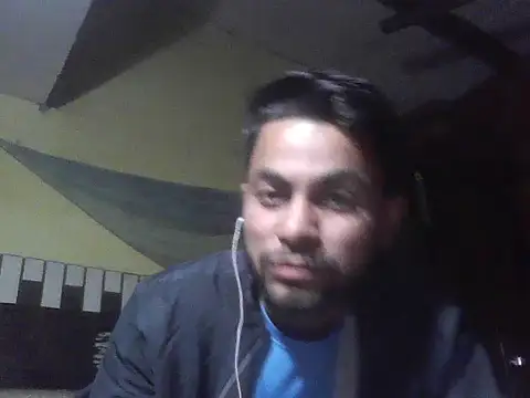 Stubborndesiboy webcam