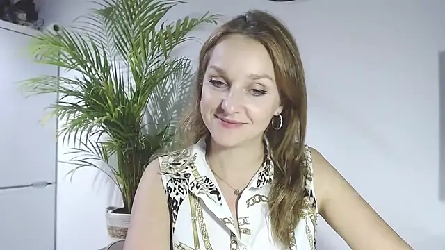 aliciadesire - AliciaDesire's free webcam - UK Sex Cams