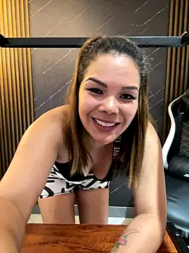 kellybrooklyn_ (F milf) - Whisper your name