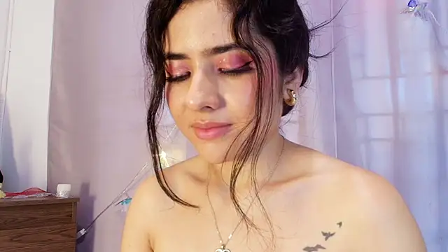 adara_johnson__ webcam