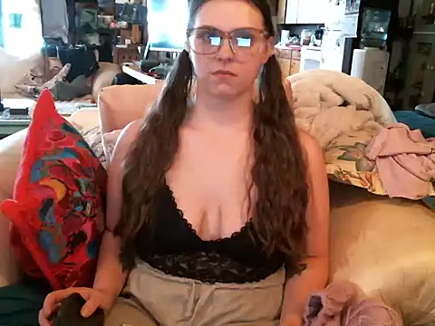 katie_kitten38 webcam