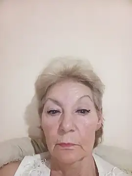 Webcam Model (Calypso-Loove) is live