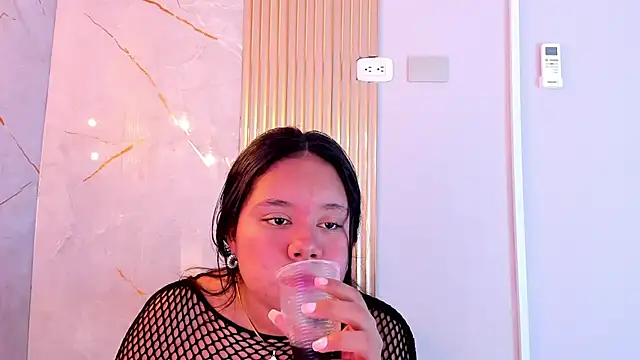 angie_harmony webcam