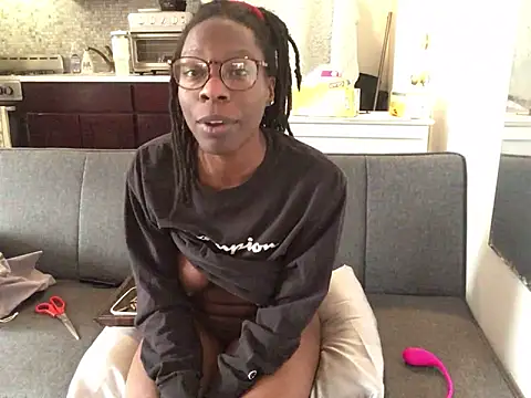 littyleesh1 (F young) - where’s the dildo baby? (2 min HJ)