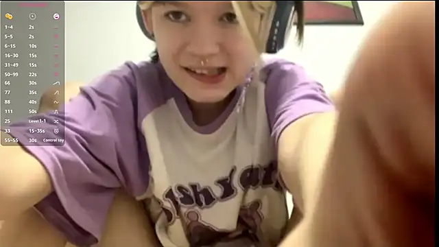 lorrebak (F teen) - Help me to take off my wet shirt💜