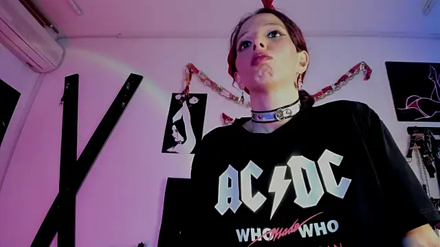 Little_Naughtty webcam