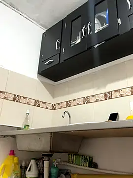 rizos_hot_official (F young) - anal plug