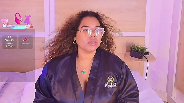 _nickypurple_ webcam