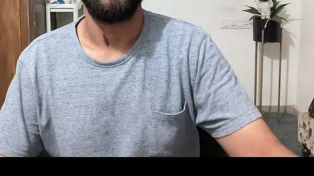 MakeMeAwareAah webcam