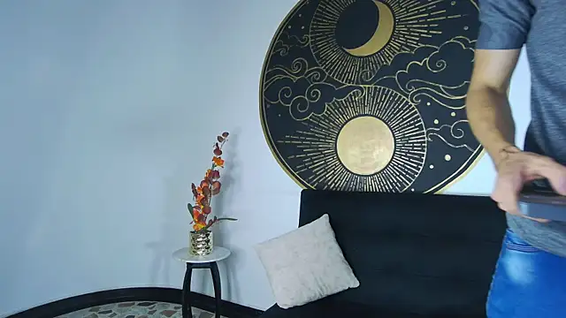 AlessioVitale's live cam