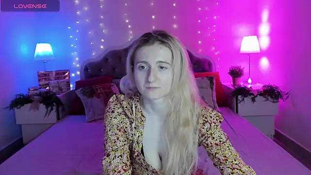 CamillaDreamer webcam