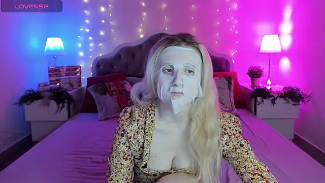 CamillaDreamer webcam