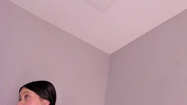 sara__jones_gh webcam