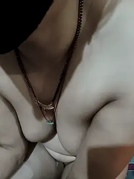 strawberry4403 (Ask my age) - Kheera show 2 mit