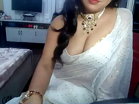 yourradhika (F mature) - shower show in sareee
