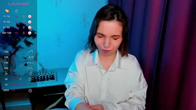 kindhazelhere_ - KindHazelHere_'s free webcam