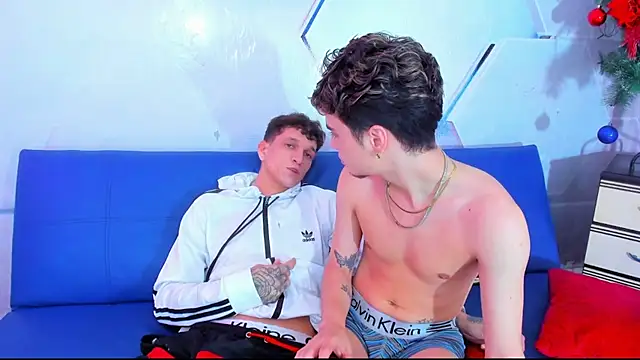 Alex_jeins_at webcam