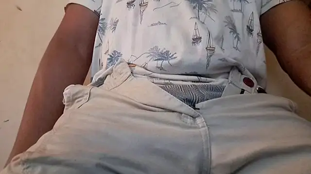 royblackbigpvt webcam