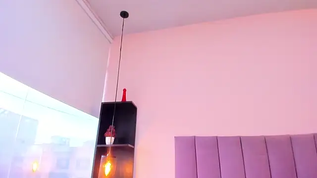 violet_myerrs webcam