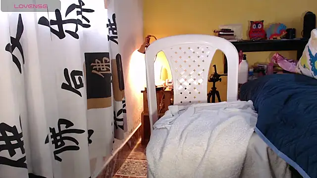 Emma_Henderson webcam